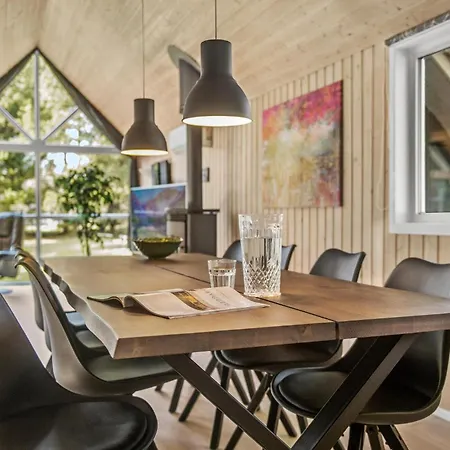 4 Bedroom Cozy In