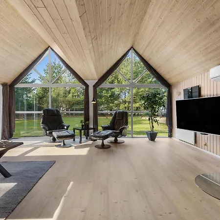 4 Bedroom Cozy In *