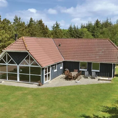Holiday home 4 Bedroom Cozy In Vejers Strand